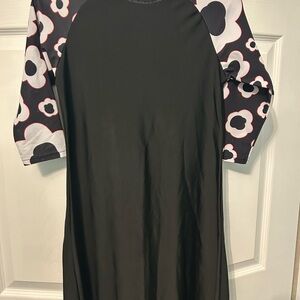 Girls Black and White Floral Sleeve Swim Dress